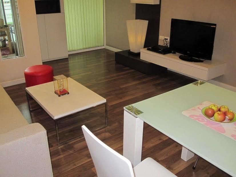 The Room @Sukhumvit79 Bangkok Exterior foto